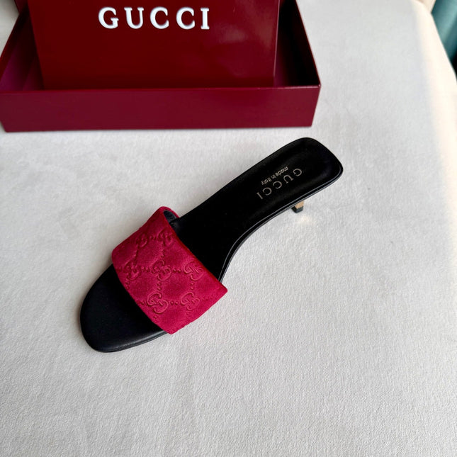 GUCCI 26S SLIDE SANDALS 55 MM IN DARK RED VELVET