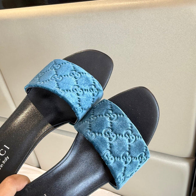 GUCCI 26S SLIDE SANDALS 55 MM IN DUSTY BLUE VELVET