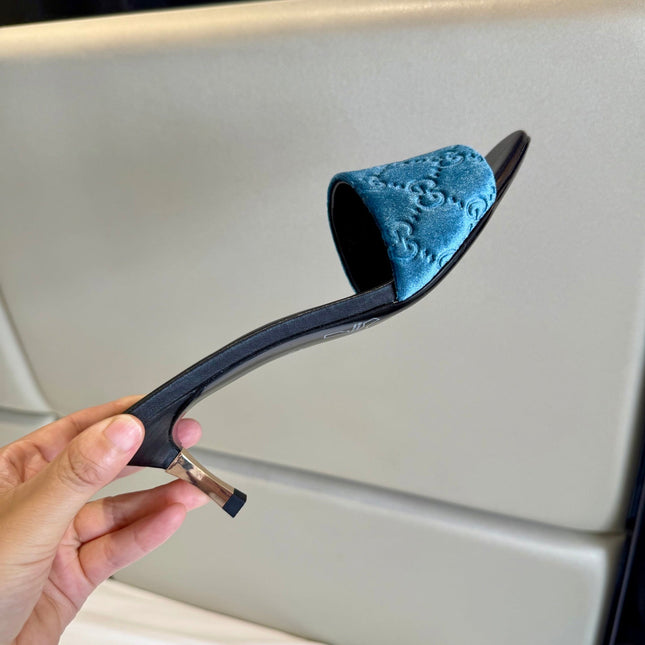 GUCCI 26S SLIDE SANDALS 55 MM IN DUSTY BLUE VELVET