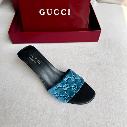 GUCCI 26S SLIDE SANDALS 55 MM IN DUSTY BLUE VELVET