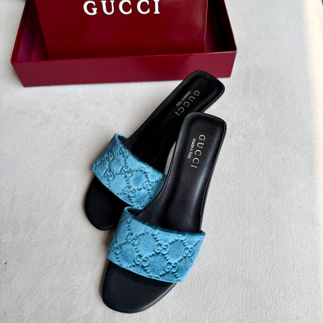 GUCCI 26S SLIDE SANDALS 55 MM IN DUSTY BLUE VELVET