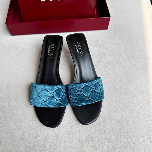 GUCCI 26S SLIDE SANDALS 55 MM IN DUSTY BLUE VELVET
