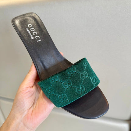 GUCCI 26S SLIDE SANDALS 55 MM IN DARK GREEN VELVET
