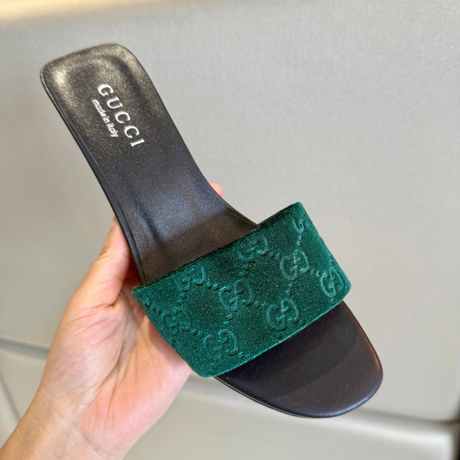 GUCCI 26S SLIDE SANDALS 55 MM IN DARK GREEN VELVET