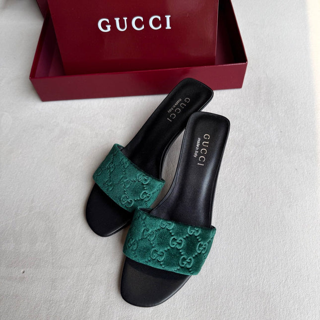 GUCCI 26S SLIDE SANDALS 55 MM IN DARK GREEN VELVET