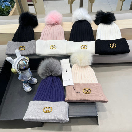BEANIE HAT IN BLACK MIX DOLPHIN GRAY WOOL AND FOX FUR 422505