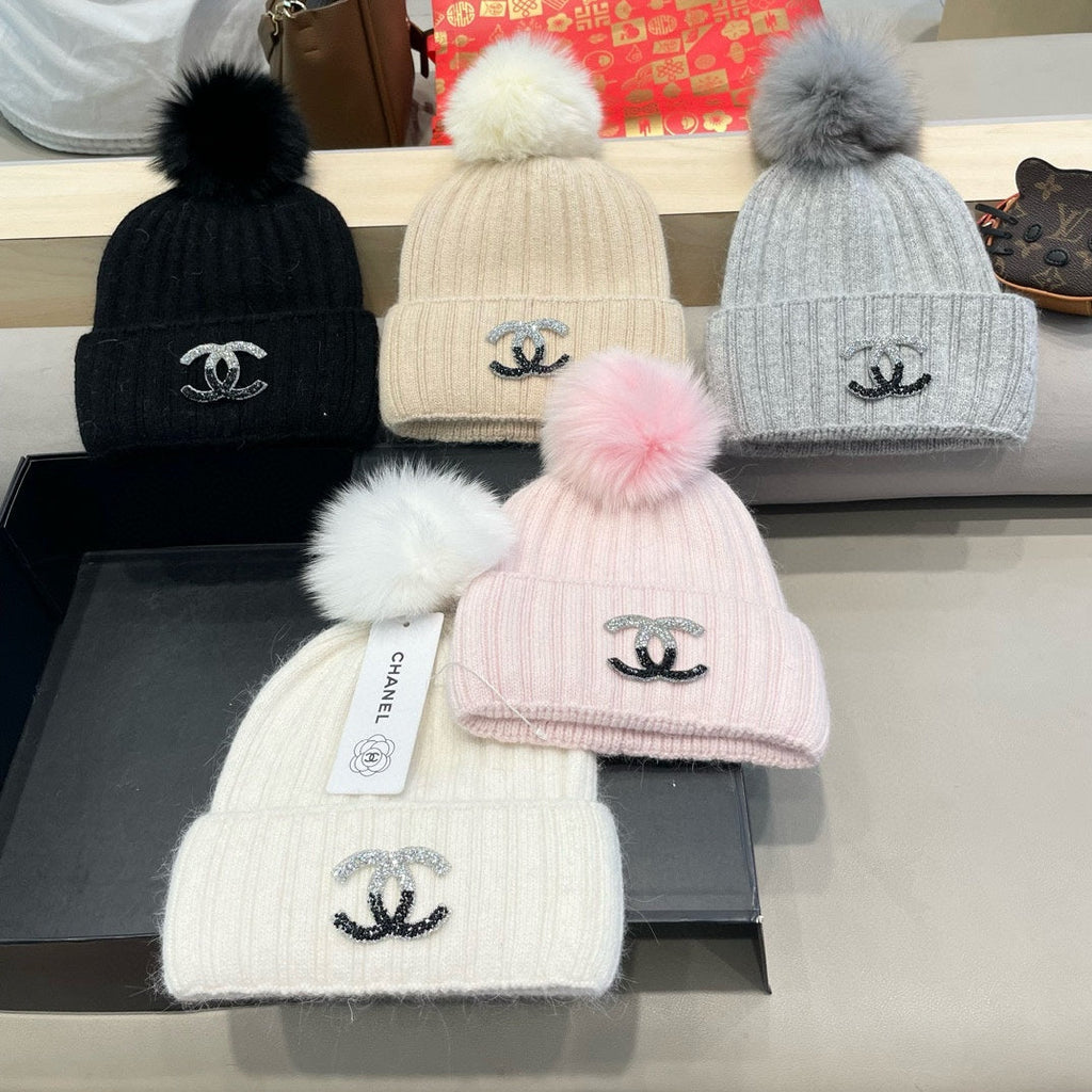 BEANIE HAT IN LIGHT PINK WOOL 426232