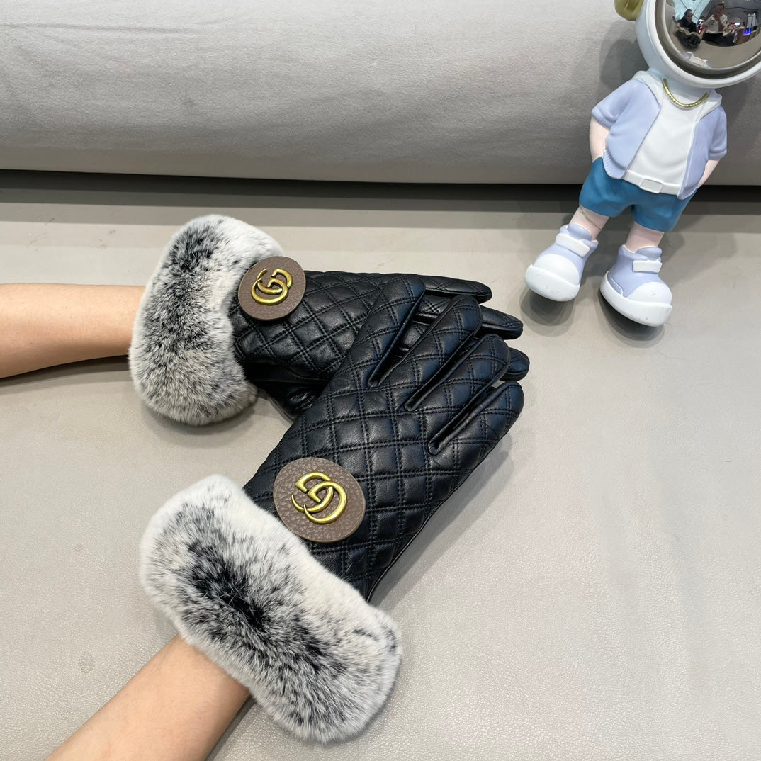 TOUCHSCREEN GLOVES IN BLACK LAMBSKIN AND RABBIT FUR 429210