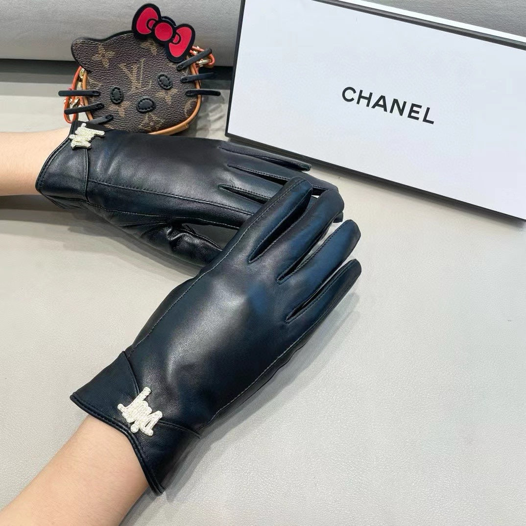 GLOVES IN BLACK LAMBSKIN AND FLEECE LINING 456278
