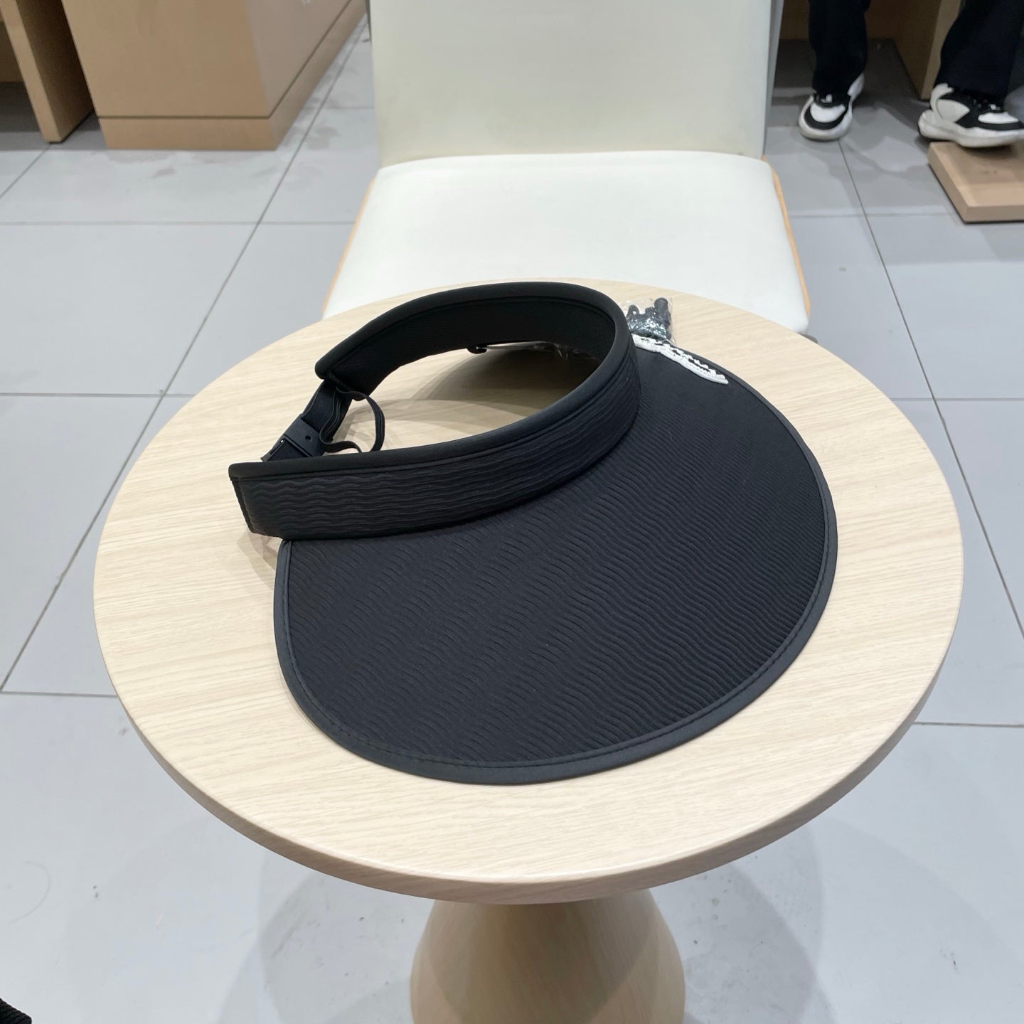 MIUMIU FASHION VISOR CAP IN BLACK AND WHITE WITH LOGO TEXT EMBROIDERY