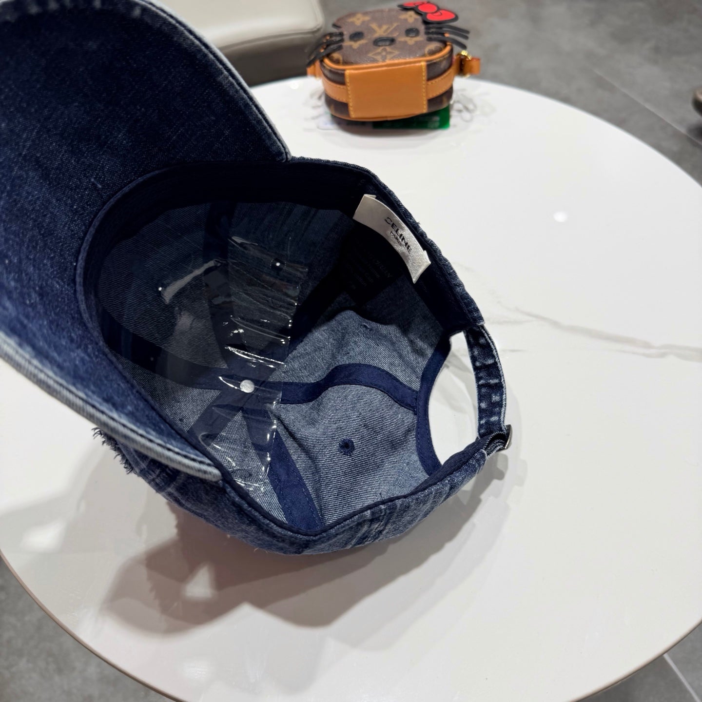 CELINE 26S BASEBALL CAP STYLE 84