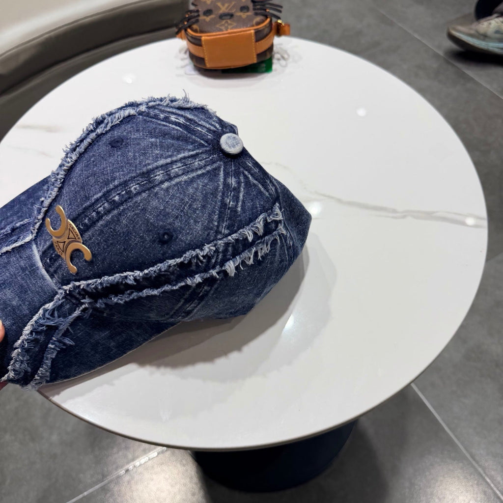 CELINE 26S BASEBALL CAP STYLE 84
