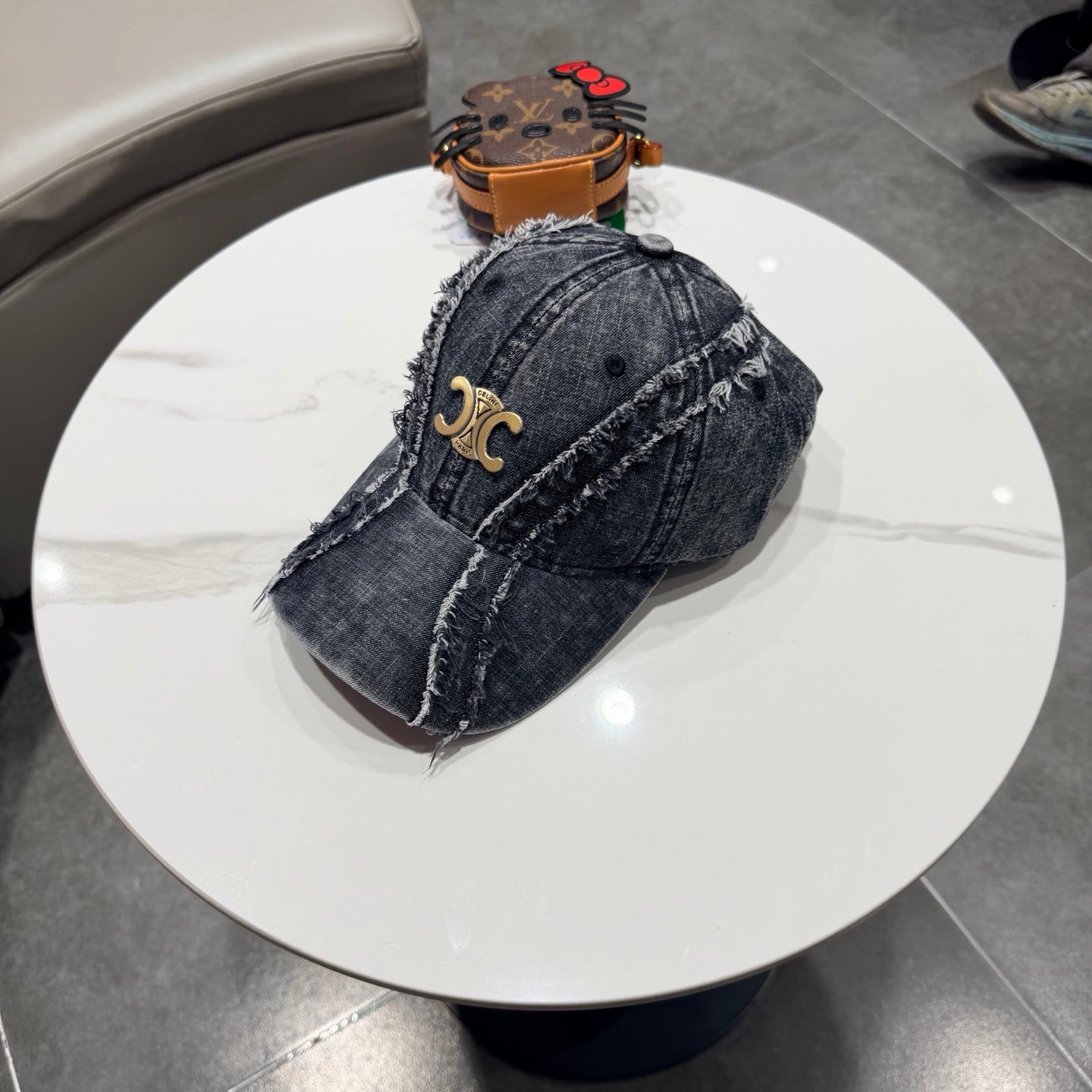 CELINE 26S BASEBALL CAP STYLE 83