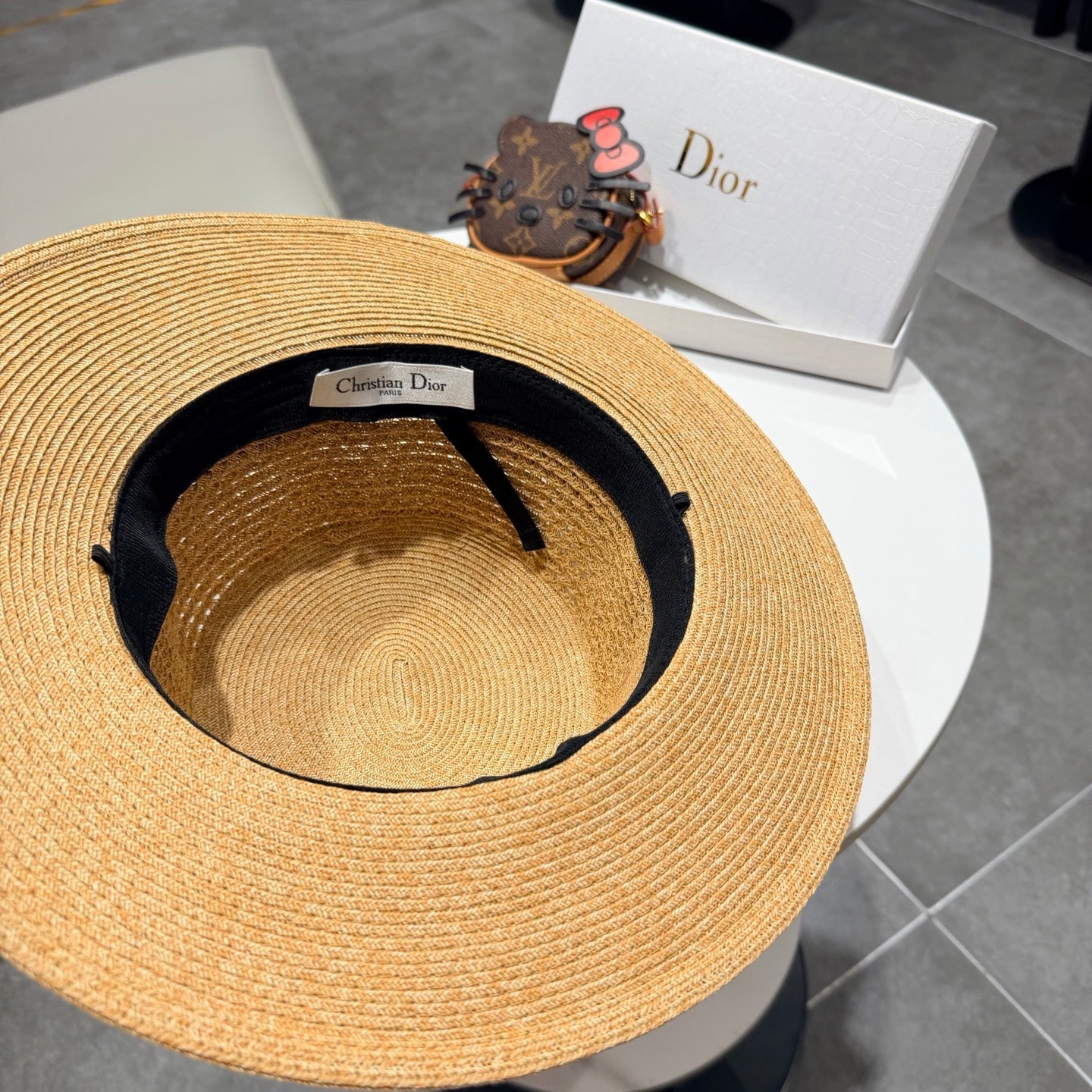 DIOR 26S FLAT-BRIM STRAW HAT STYLE 41
