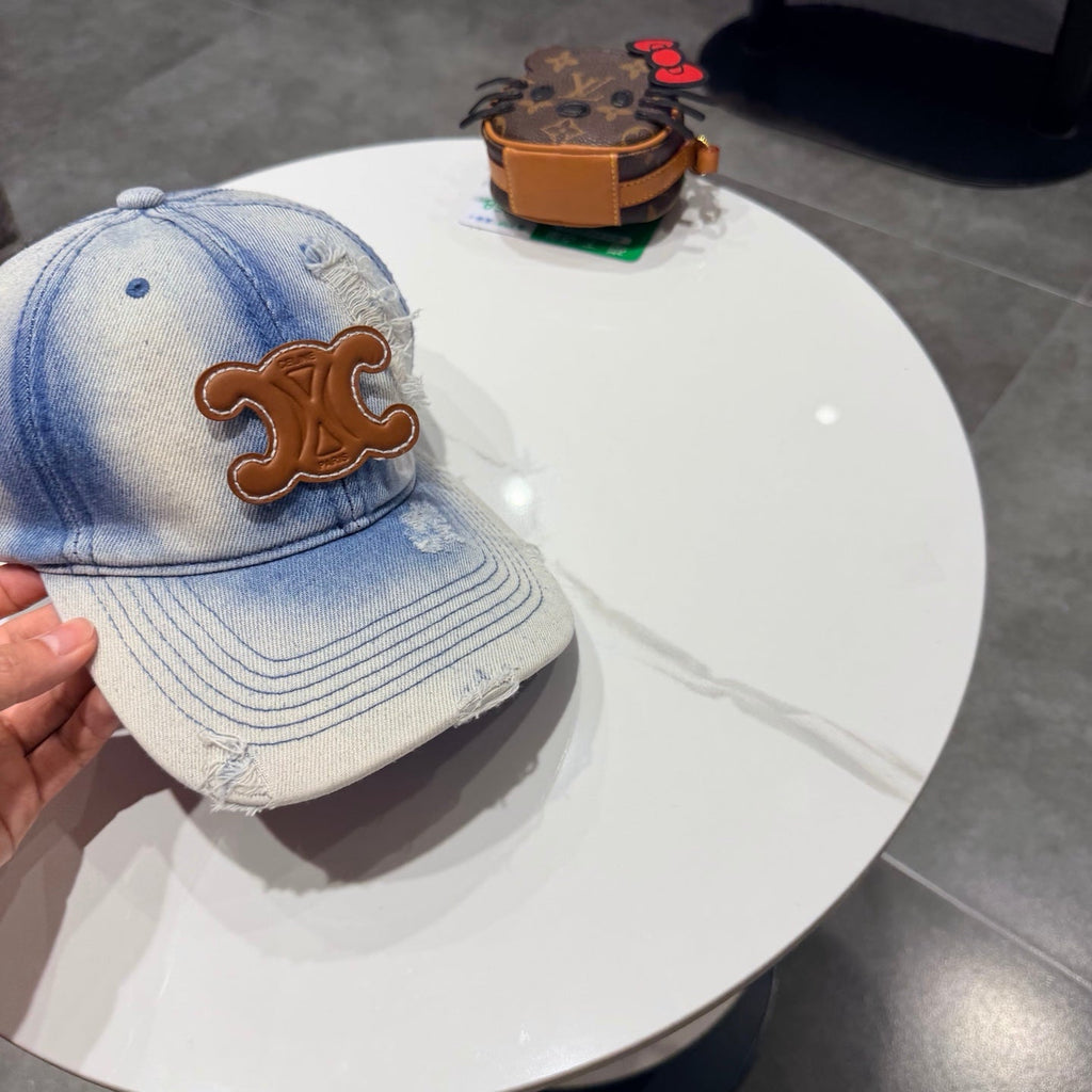 CELINE 26S BASEBALL CAP STYLE 82