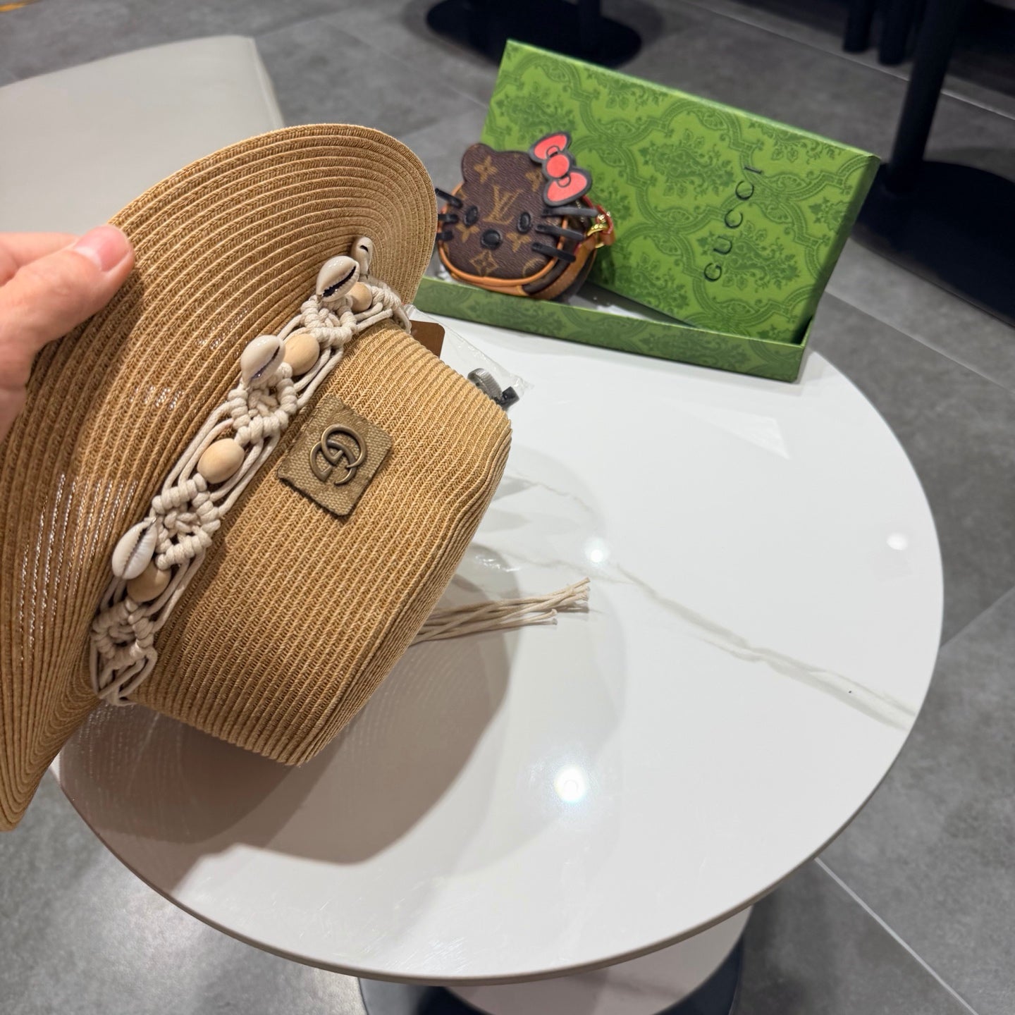 GUCCI 26S FLAT BRIM STRAW HAT WITH BOW STYLE 17