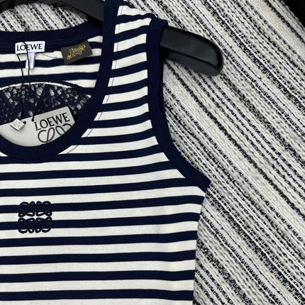SLEEVELESS TOP WITH RAISED EMBROIDERY AND CREW NECK 267982