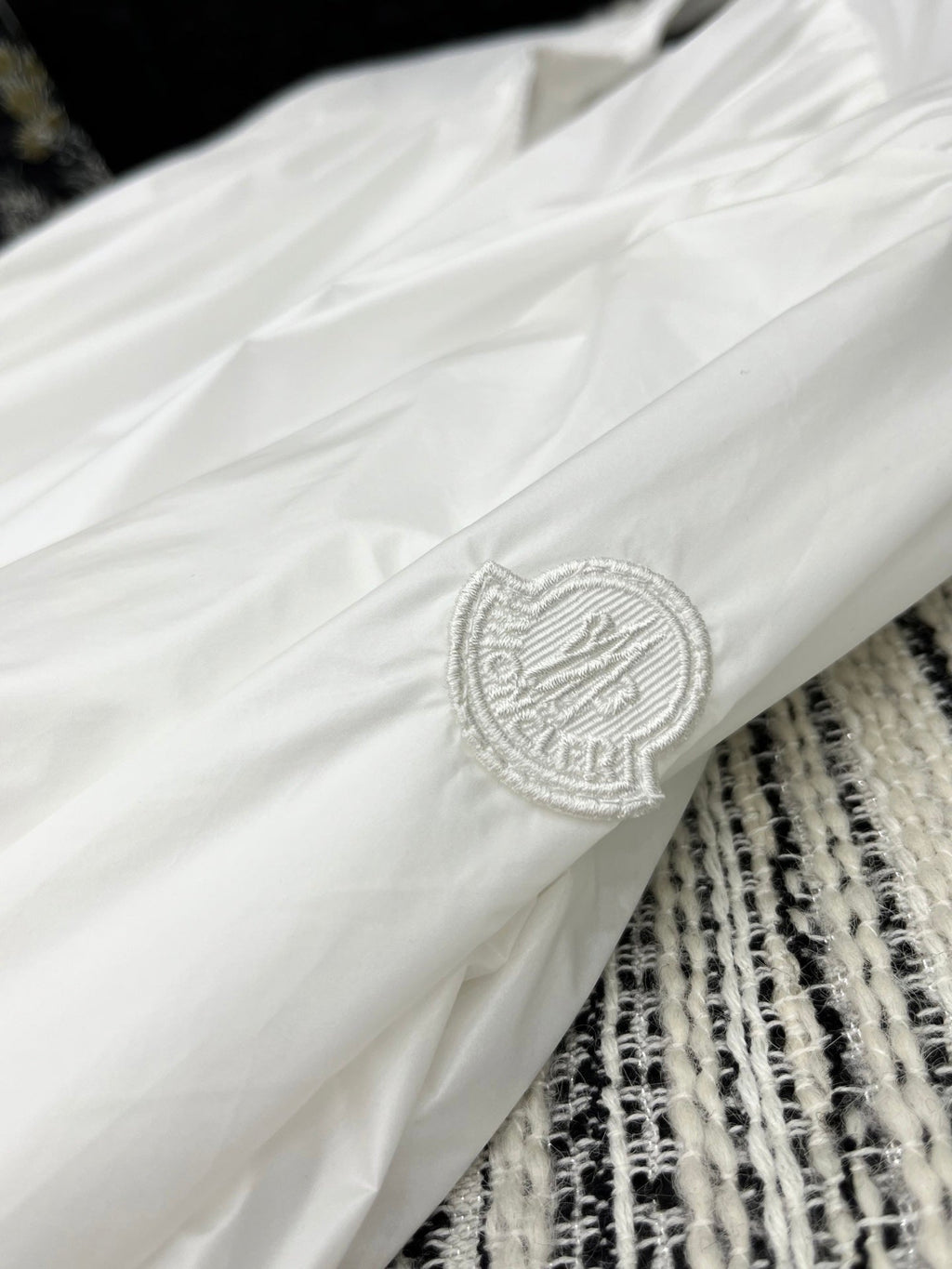 MONCLER ZIP-UP JACKET WITH STAND COLLAR IN WHITE 267977