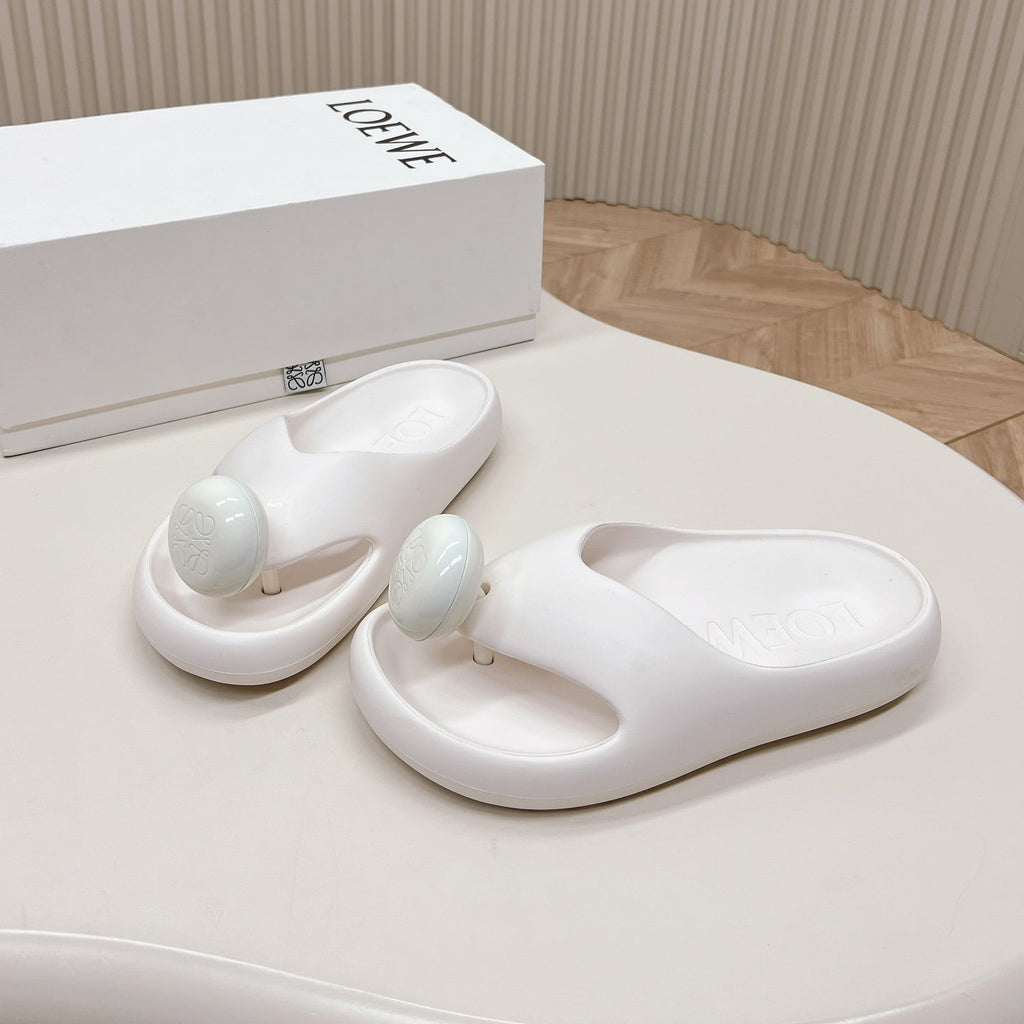 LOEWE 26S PEBBLE TOE-POST SLIDES IN WHITE EVA