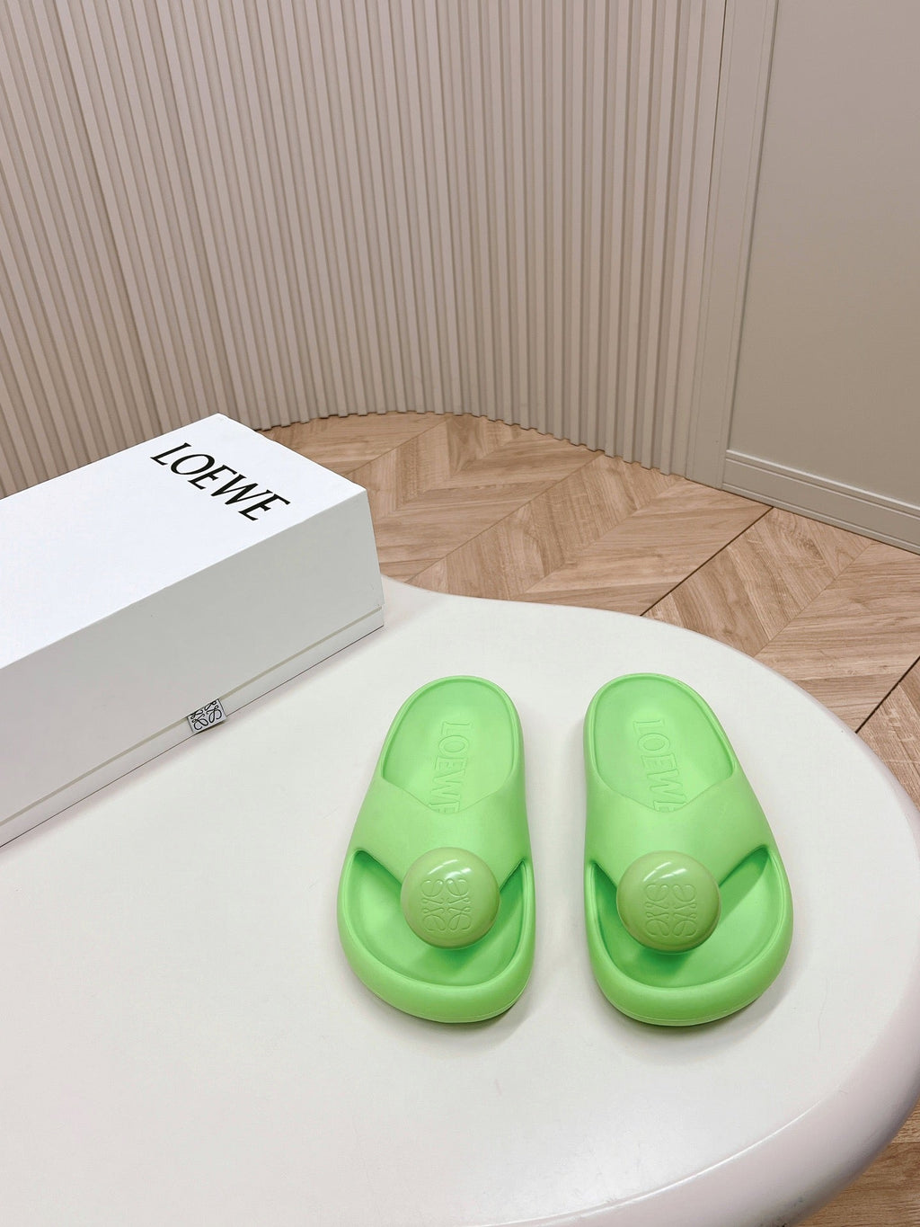 LOEWE 26S PEBBLE TOE-POST SLIDES IN LIGHT GREEN EVA