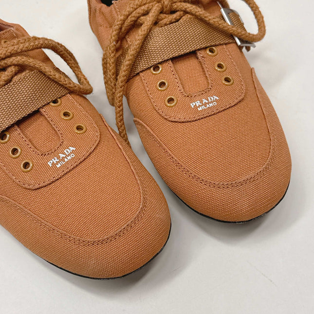 PRADA 26S LACE UP MINIMAL SNEAKERS IN CARAMEL BROWN CANVAS