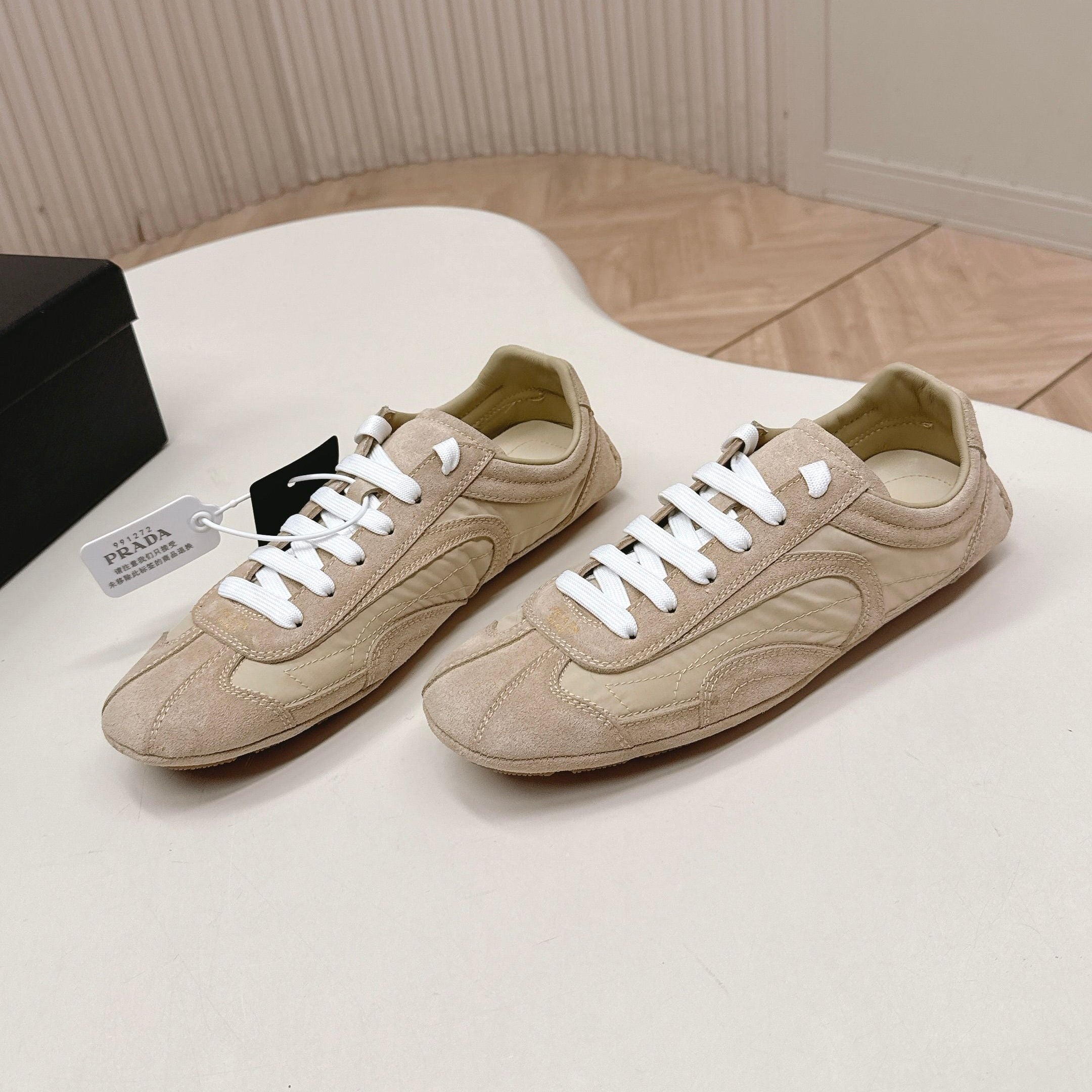 PRADA 26S SNEAKERS IN LIGHT BROWN QUILTED NYLON AND SUEDE