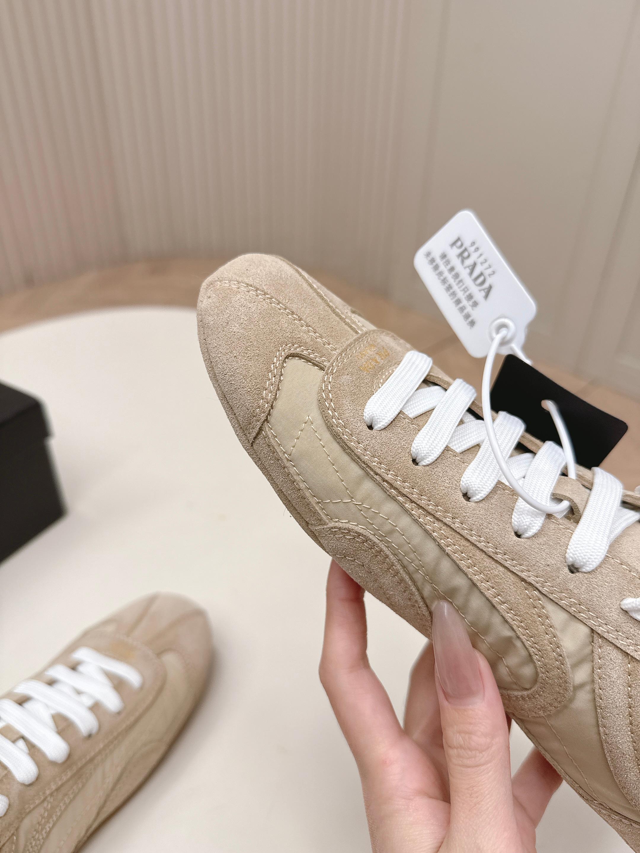 PRADA 26S SNEAKERS IN LIGHT BROWN QUILTED NYLON AND SUEDE