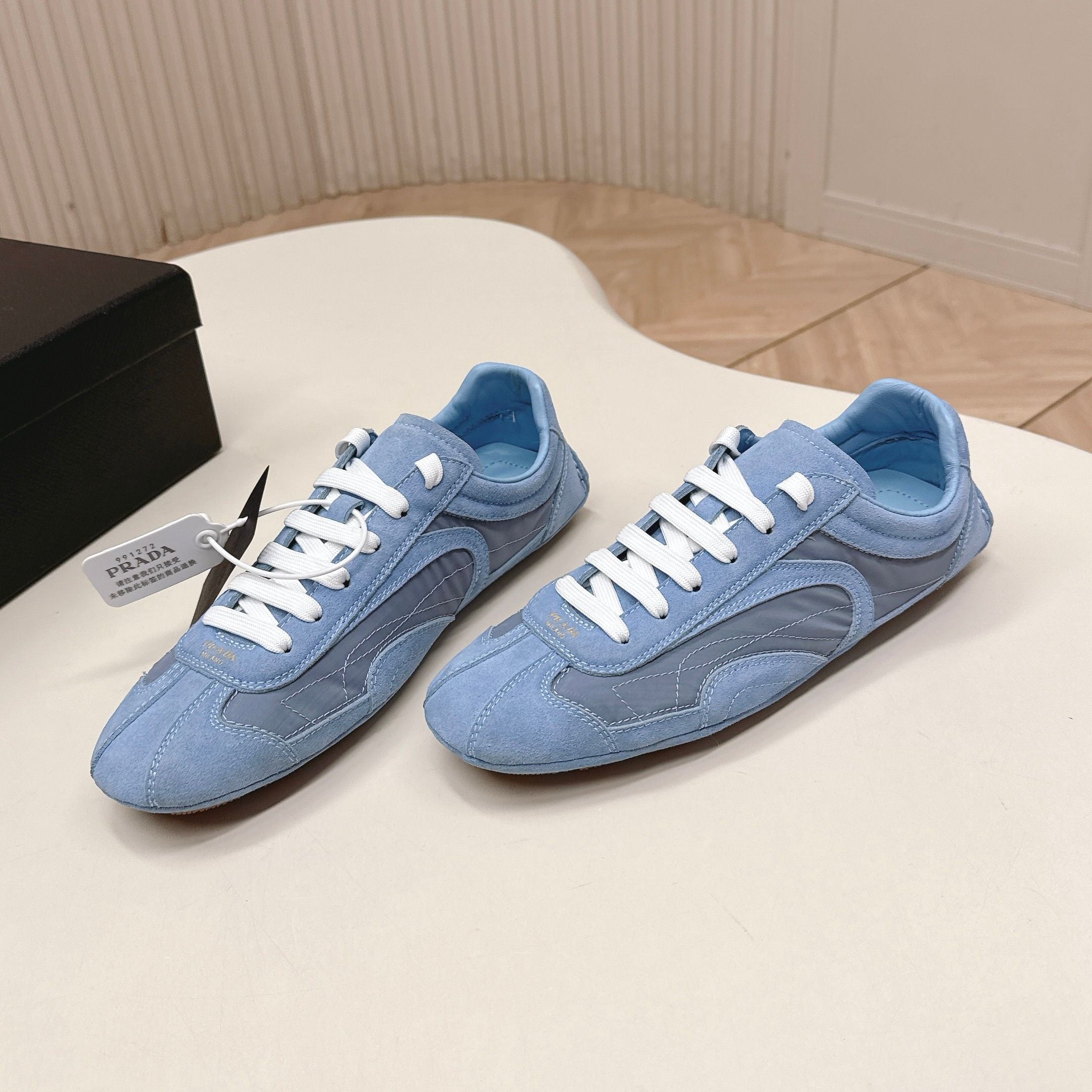 PRADA 26S SNEAKERS IN BLUE QUILTED NYLON AND SUEDE