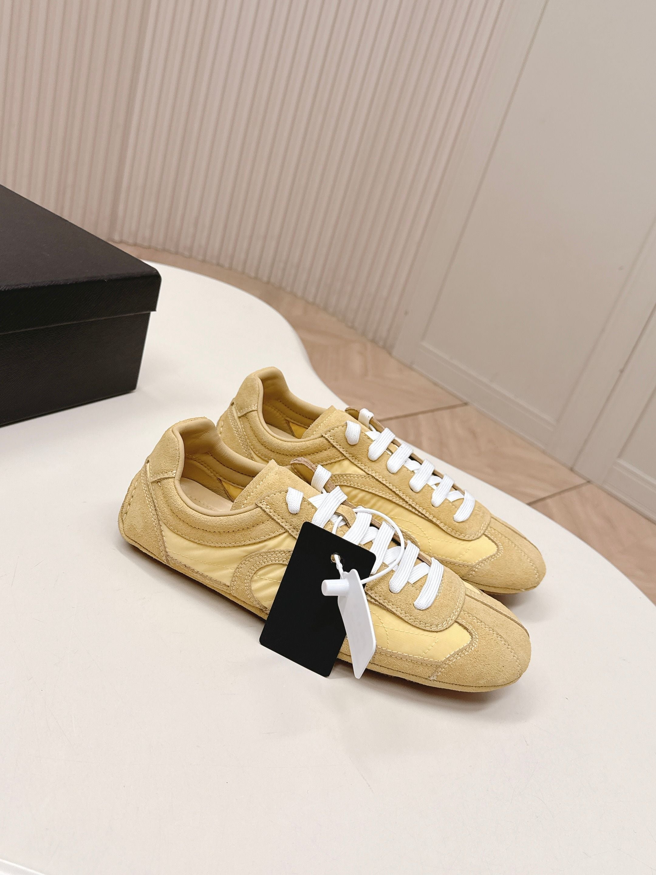 PRADA 26S SNEAKERS IN YELLOW QUILTED NYLON AND SUEDE