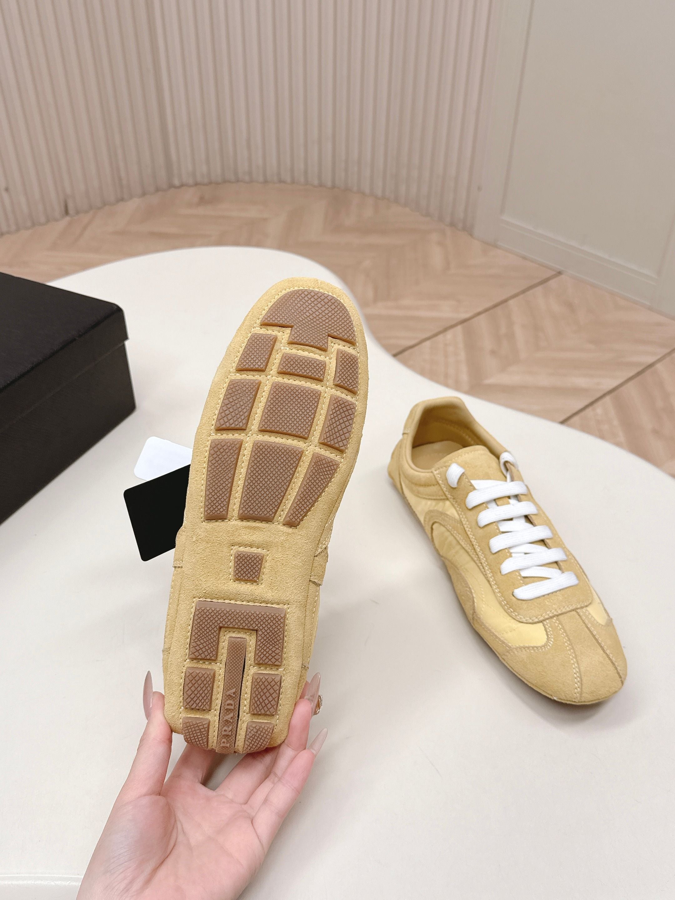 PRADA 26S SNEAKERS IN YELLOW QUILTED NYLON AND SUEDE