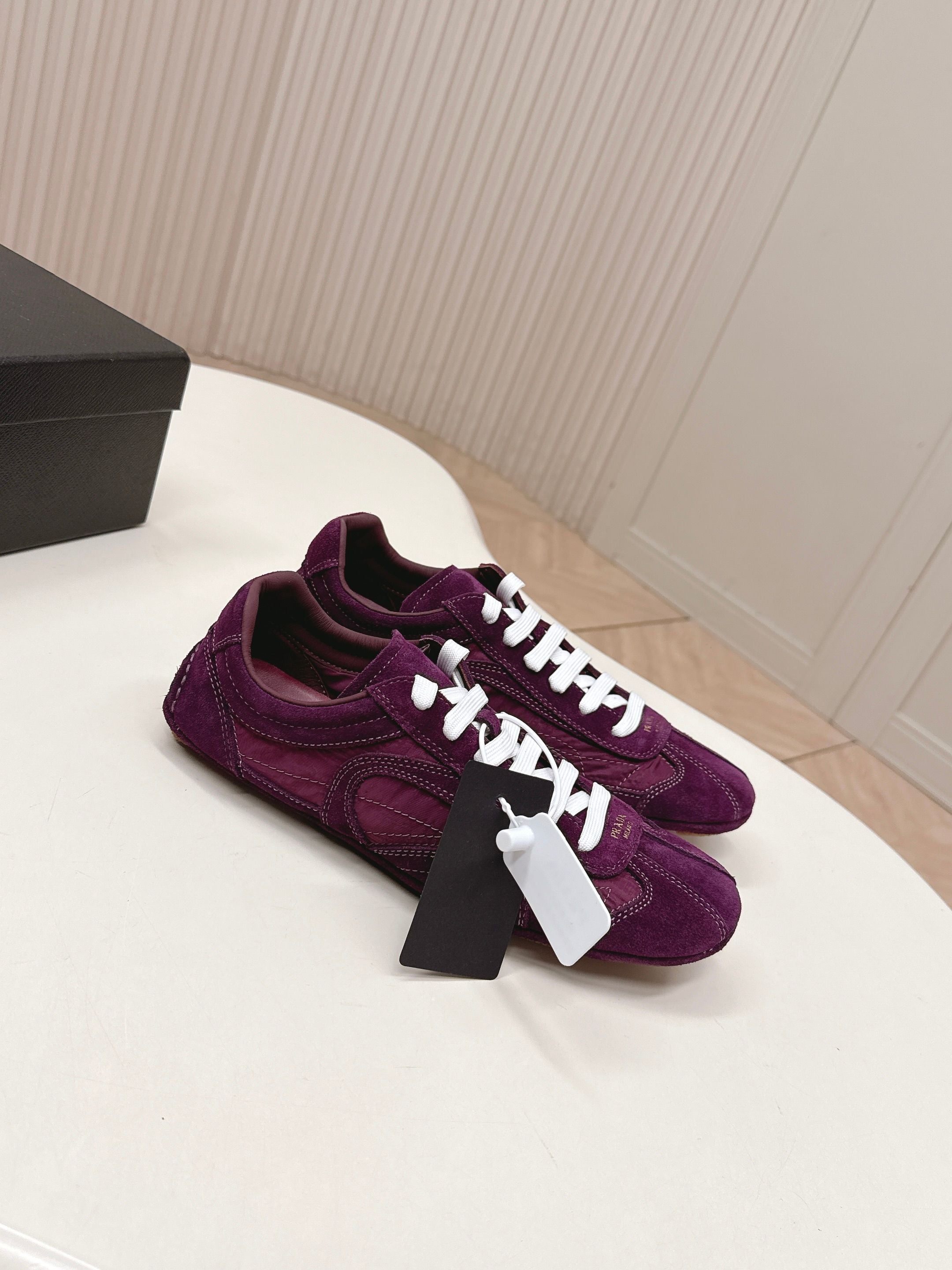 PRADA 26S CLASSIC SNEAKERS IN BURGUNDY RED SUEDE