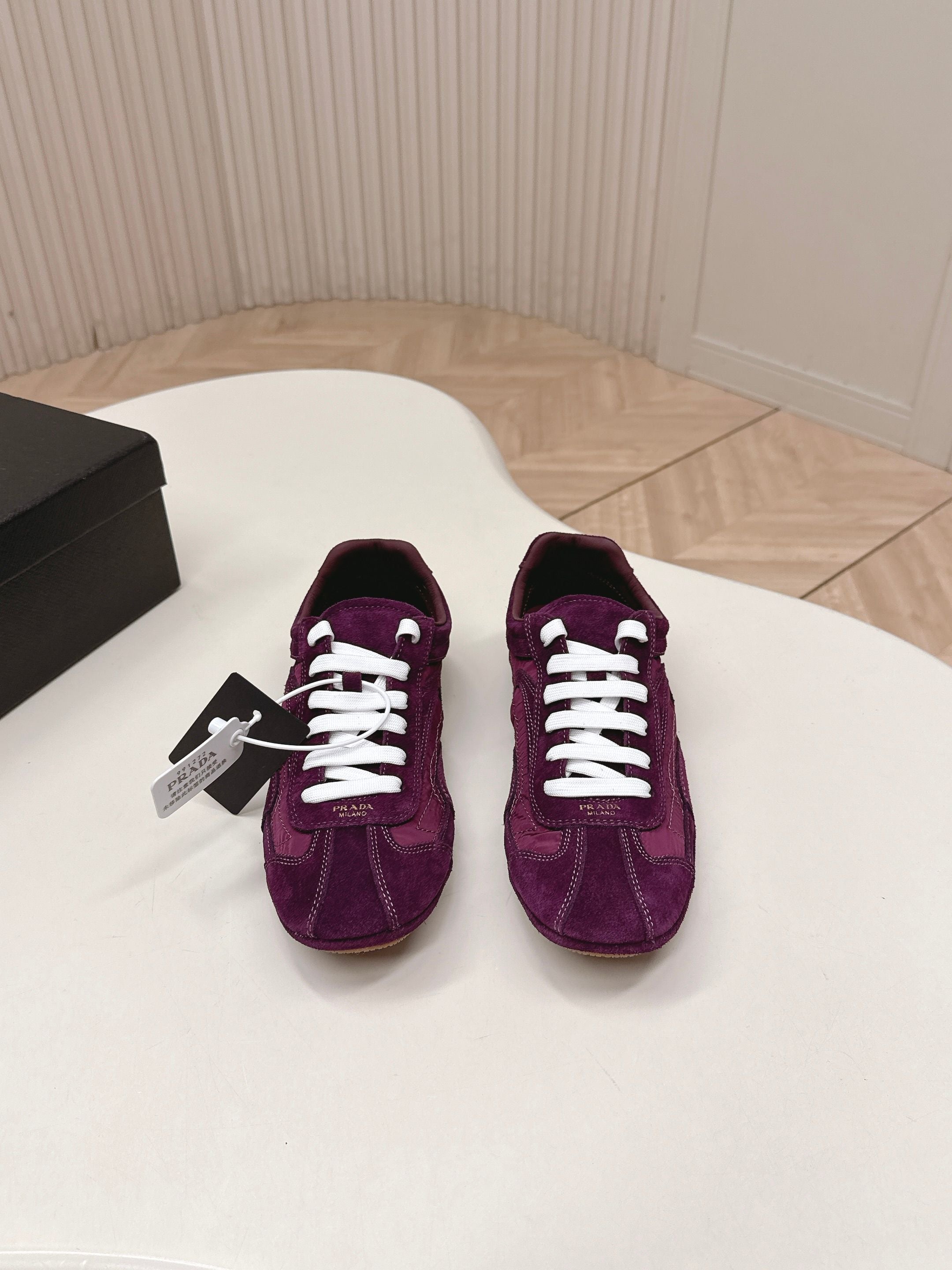 PRADA 26S CLASSIC SNEAKERS IN BURGUNDY RED SUEDE