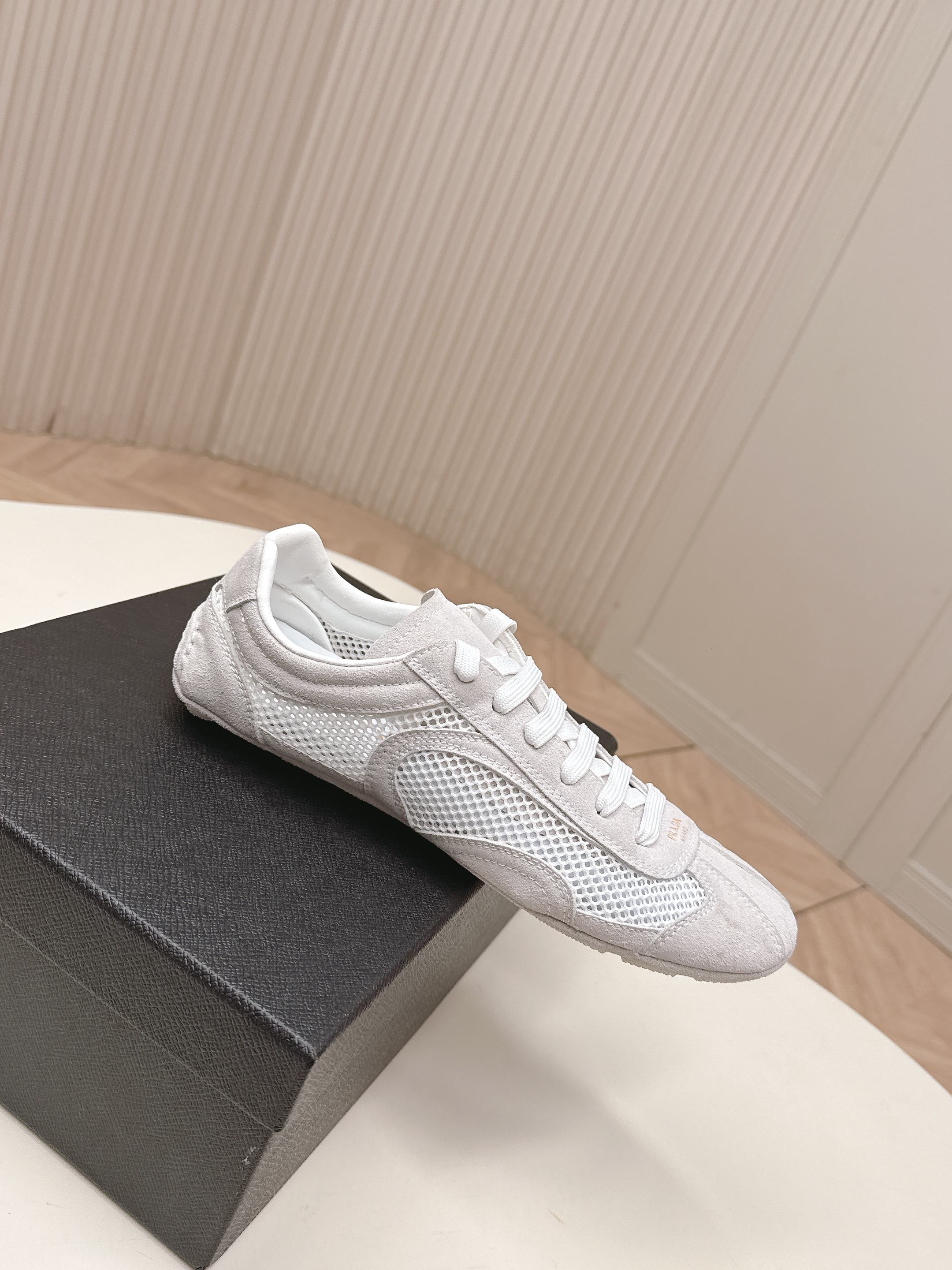 PRADA 26S CLASSIC SNEAKERS IN LIGHT GREY SUEDE AND MESH