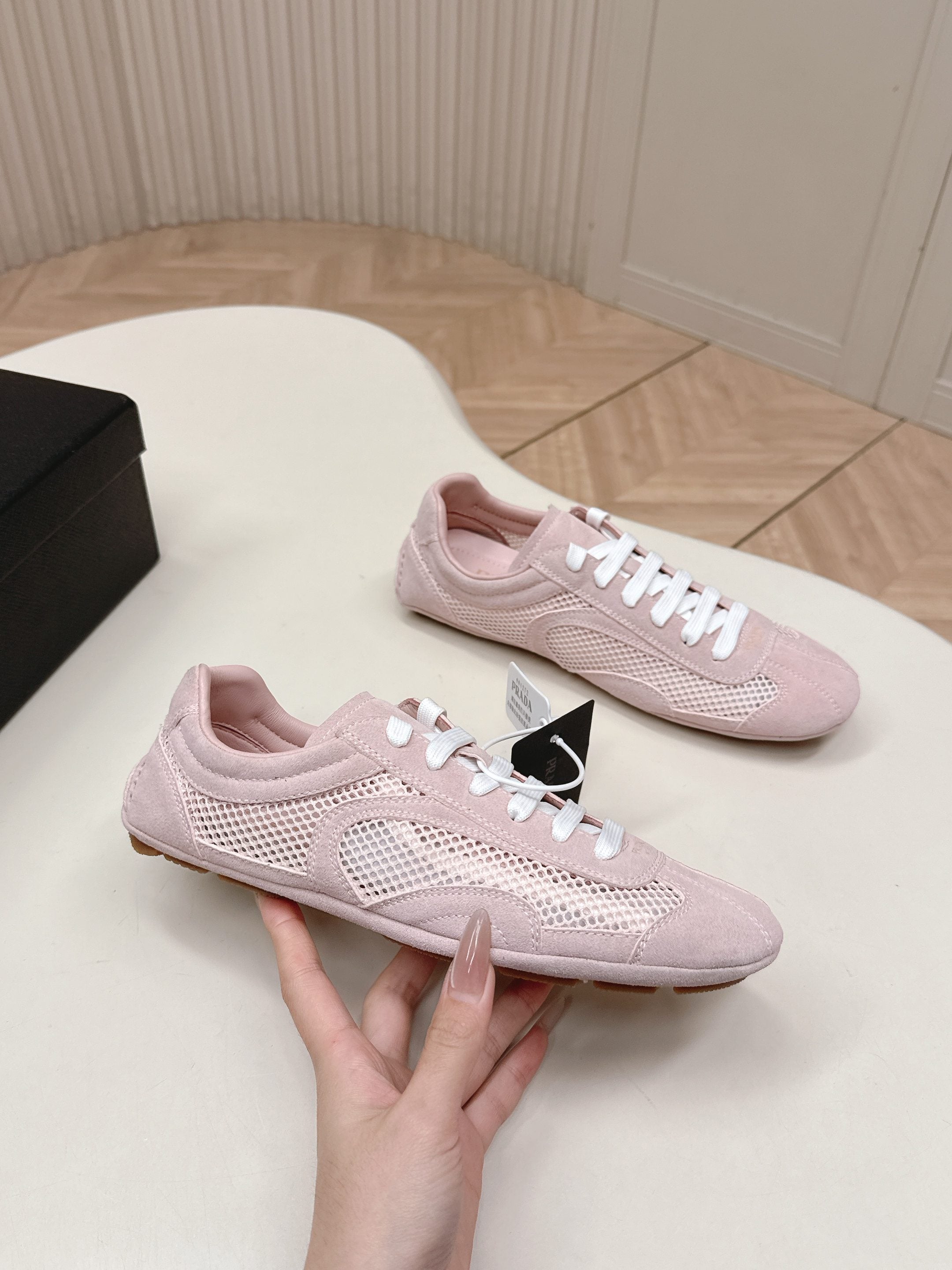 PRADA 26S CLASSIC SNEAKERS IN PINK SUEDE AND MESH