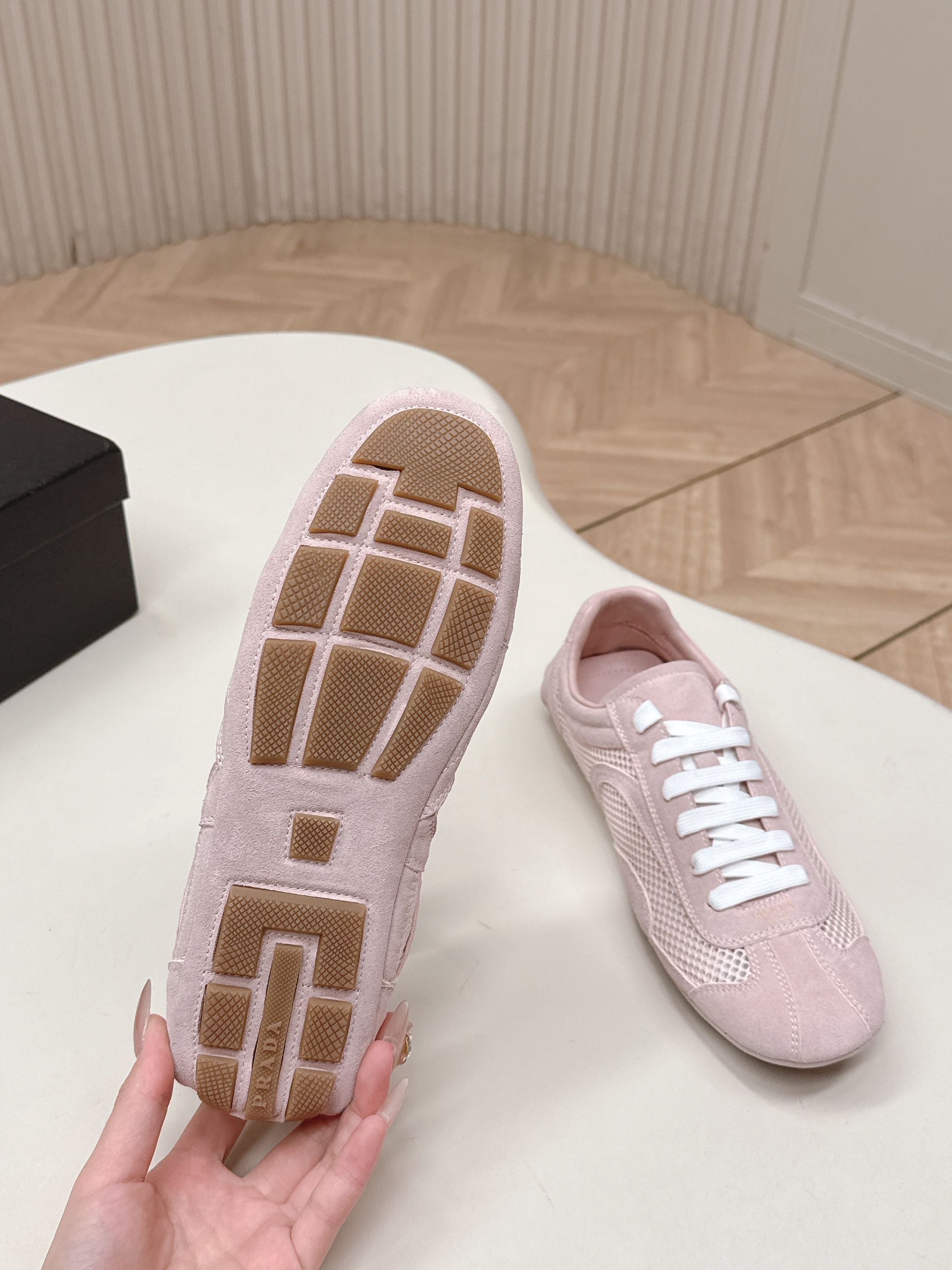 PRADA 26S CLASSIC SNEAKERS IN PINK SUEDE AND MESH