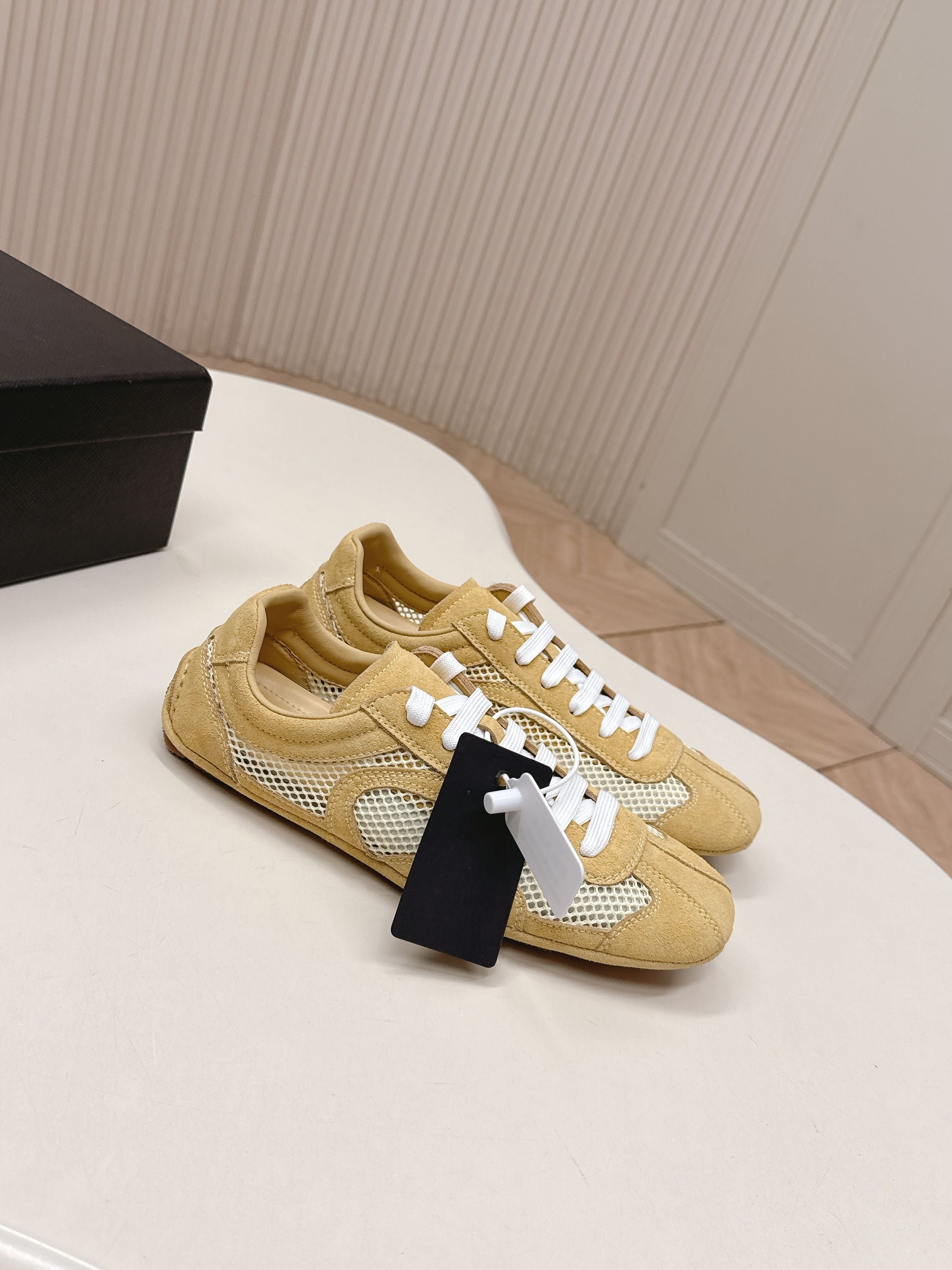 PRADA 26S CLASSIC SNEAKERS IN YELLOW SAND SUEDE AND MESH