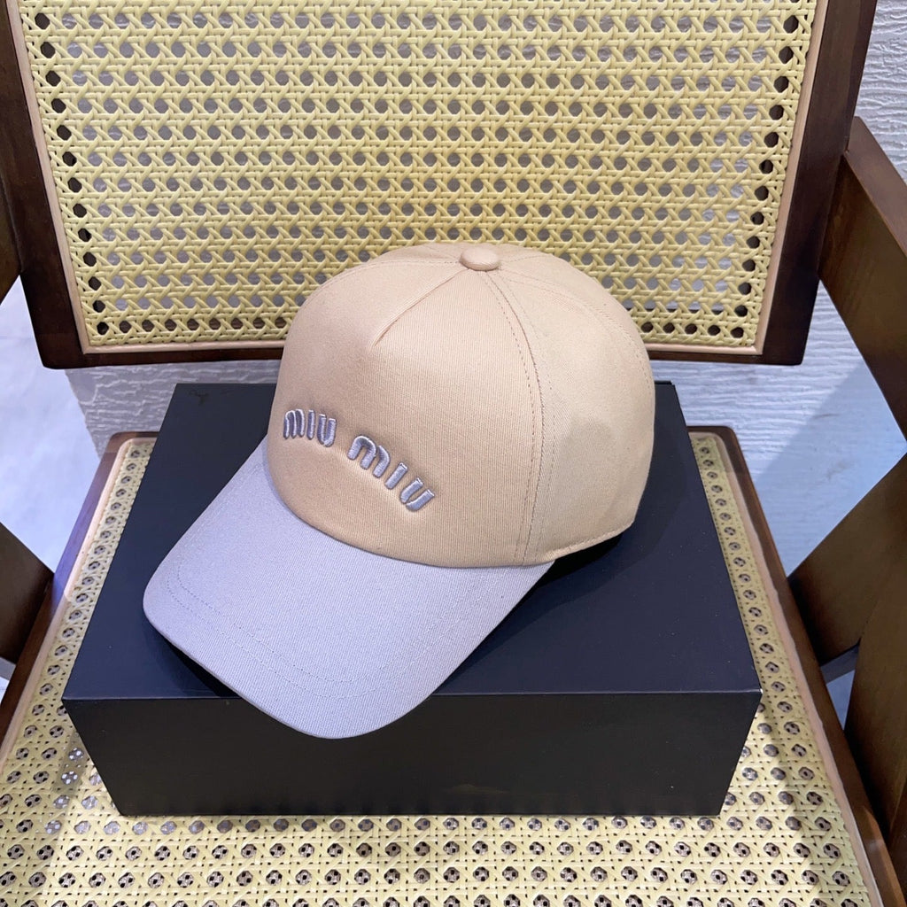 MIUMIU BASEBALL CAP IN LIGHT BEIGE AND PURPLE FABRIC WITH LOGO EMBROIDERY