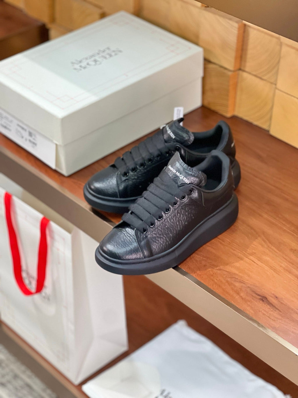 OVERSIZED SNEAKERS IN BLACK TEXTURED LAMBSKIN