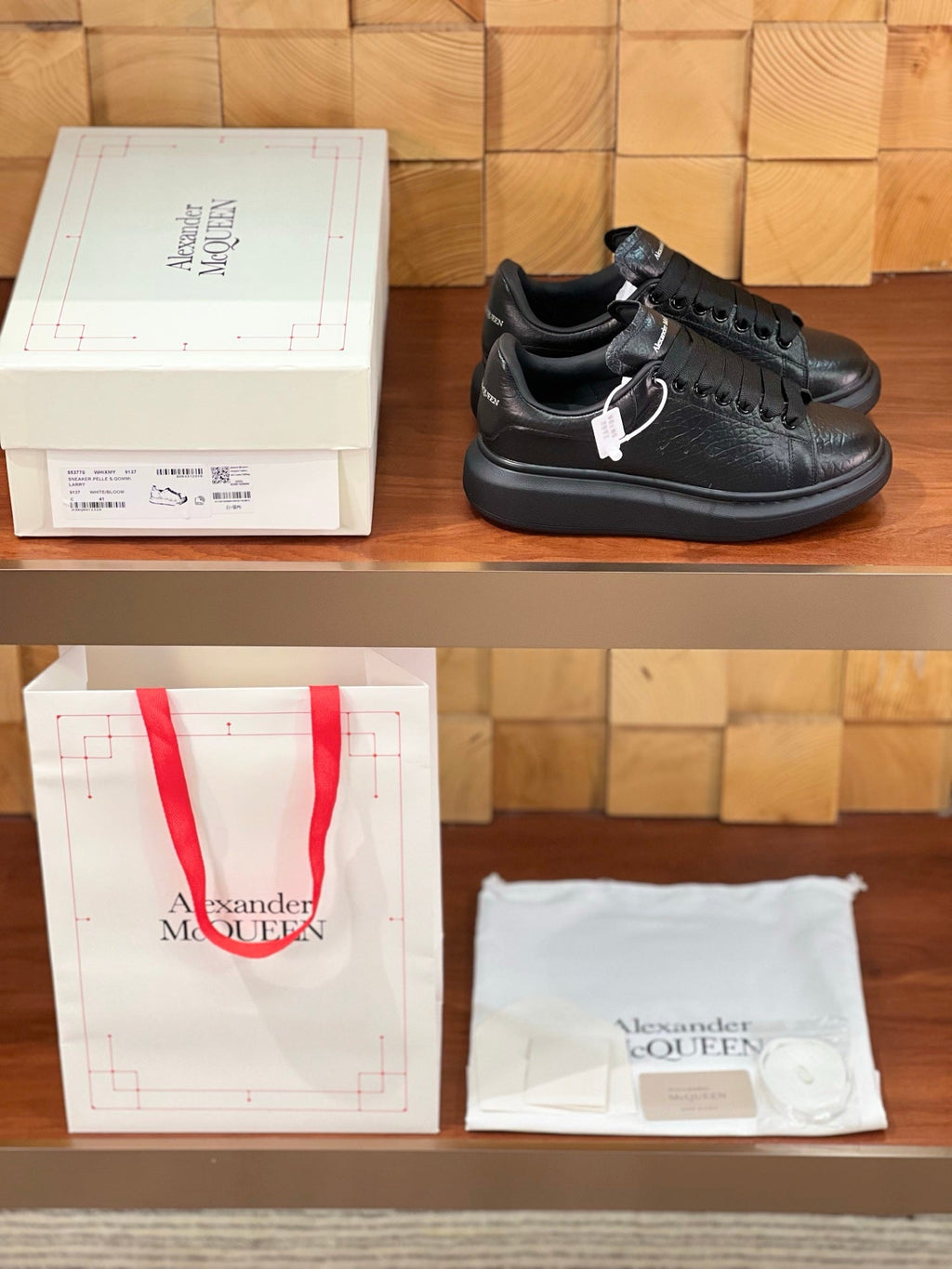 OVERSIZED SNEAKERS IN BLACK TEXTURED LAMBSKIN
