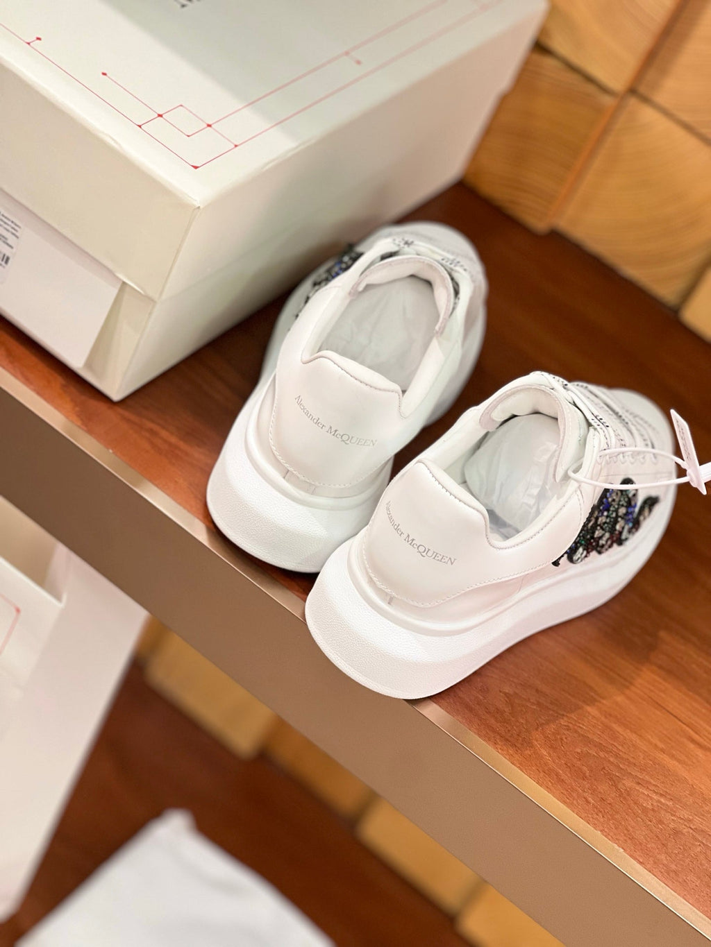 OVERSIZED SNEAKERS IN WHITE CALFSKIN EMBROIDERED MULTICOLOR SNAKE