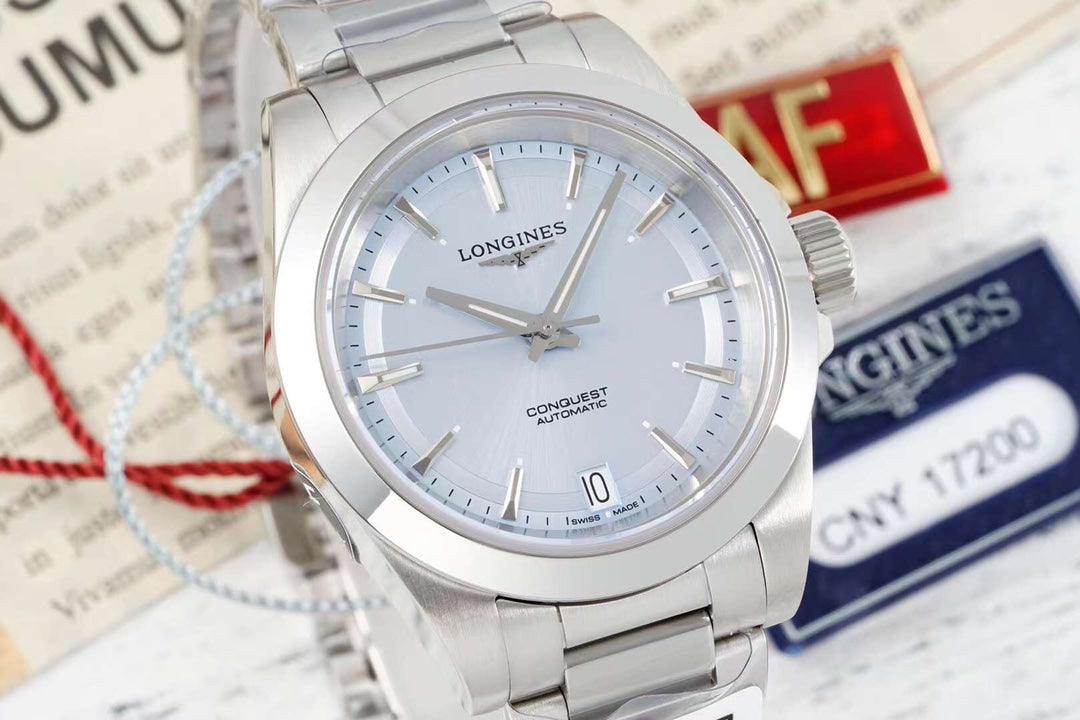 CONQUEST WATCH SILVER CASE WITH COIN GRAY DIAL