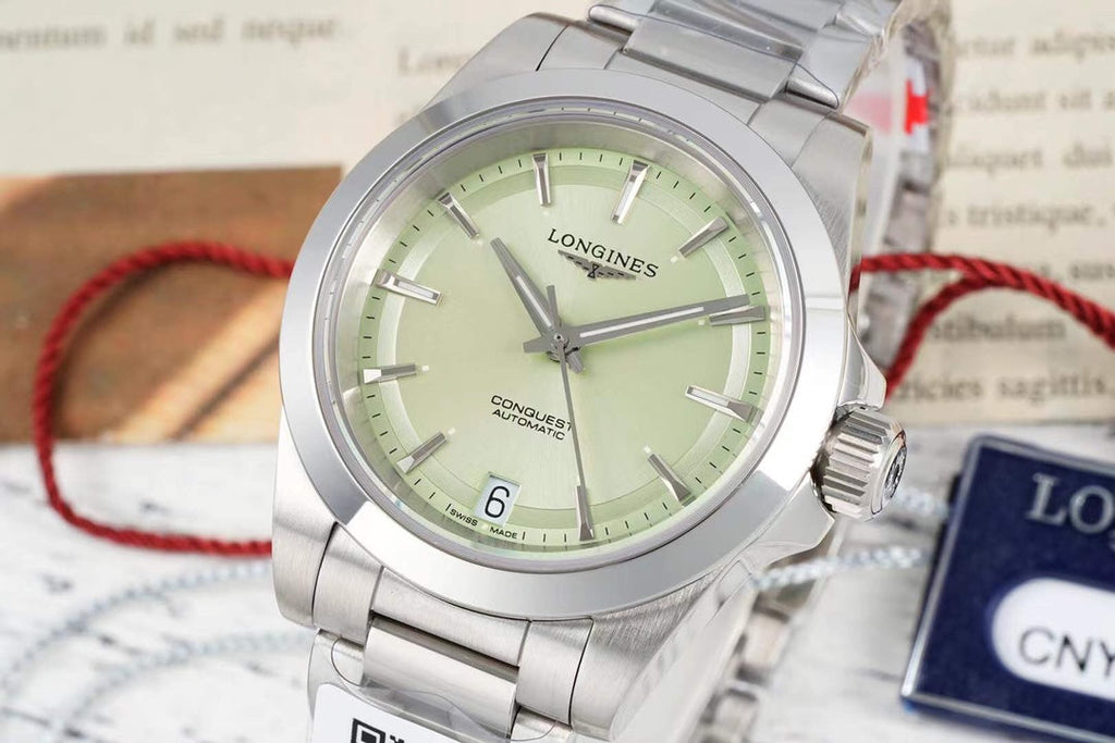 CONQUEST WATCH SILVER CASE WITH PASTEL GRAY DIAL