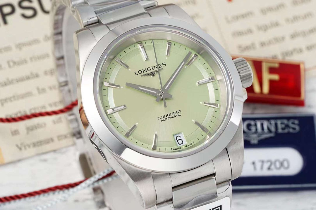 CONQUEST WATCH SILVER CASE WITH PASTEL GRAY DIAL