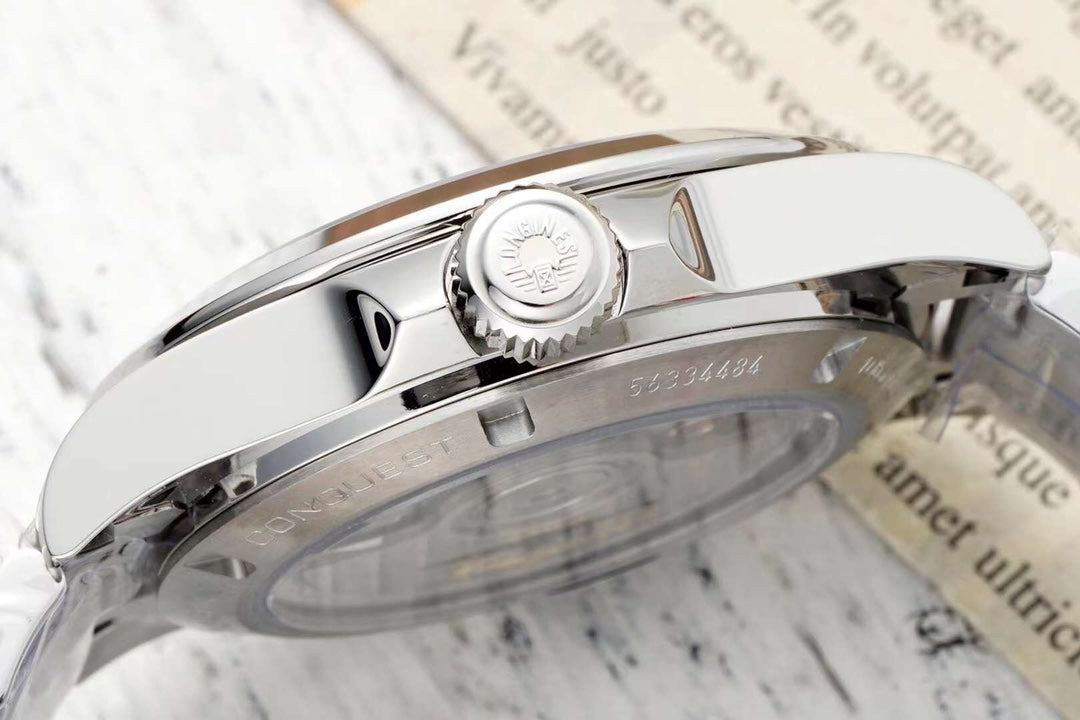 CONQUEST WATCH SILVER CASE WITH PASTEL GRAY DIAL