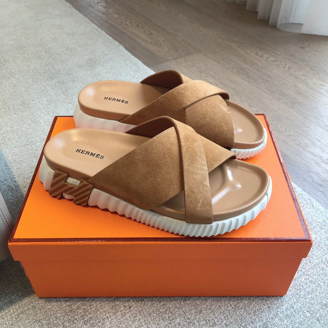 HM INFRA SANDAL CAMEL SUEDE