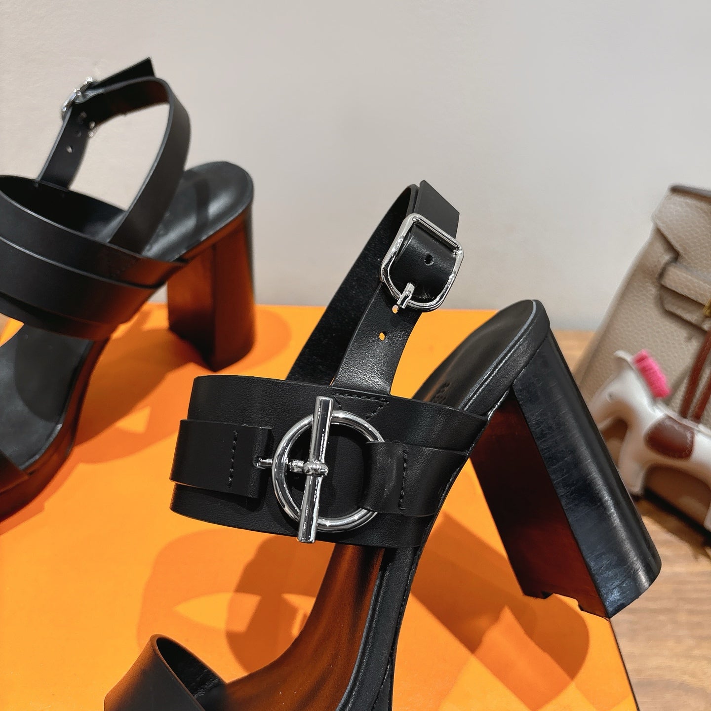 HM 26S GIGI 85 SANDAL IN BLACK CALFSKIN SILVER HARDWARE