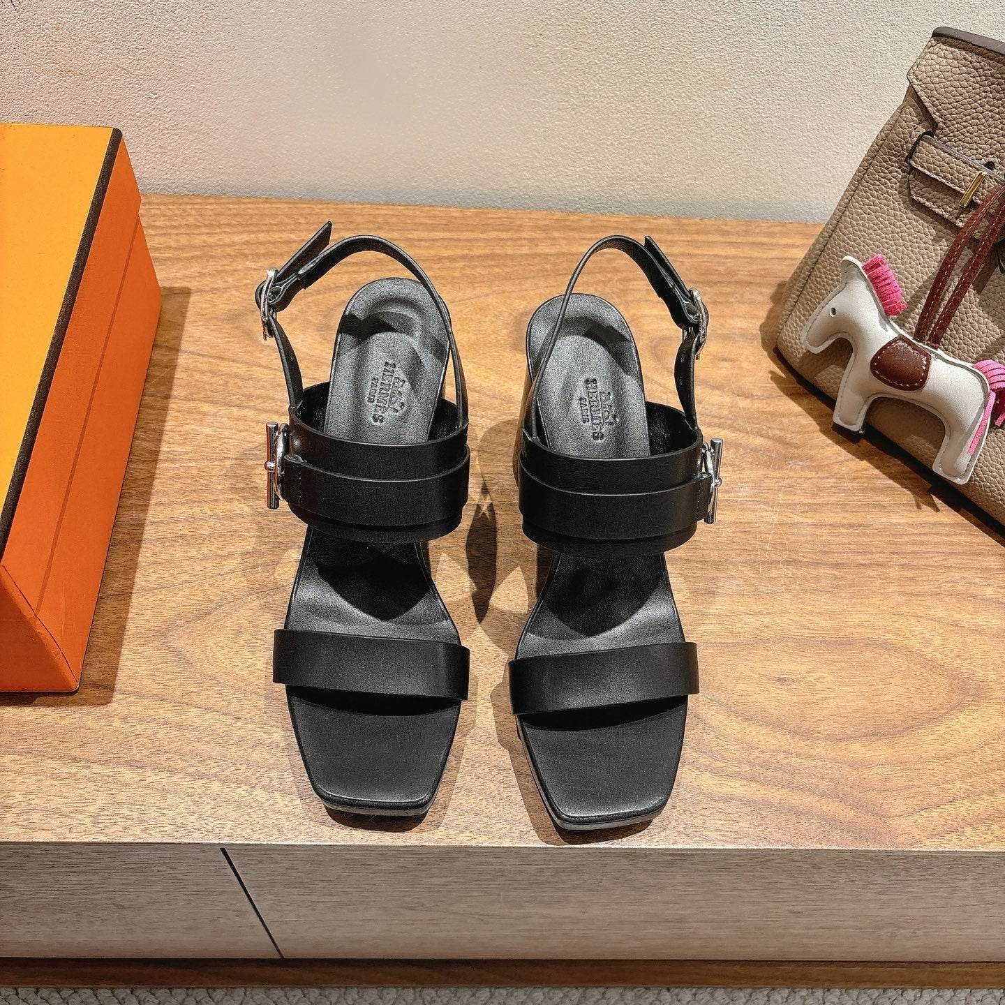 HM 26S GIGI 85 SANDAL IN BLACK CALFSKIN SILVER HARDWARE
