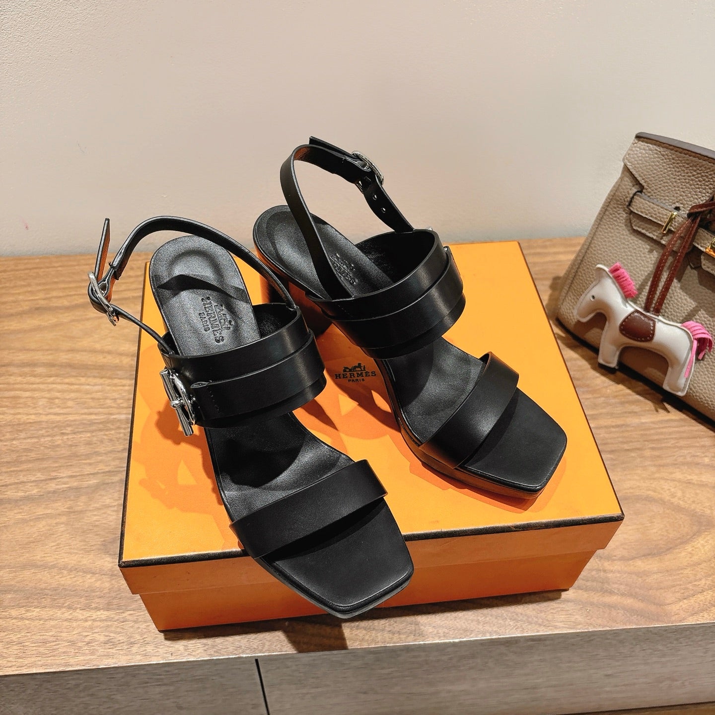 HM 26S GIGI 85 SANDAL IN BLACK CALFSKIN SILVER HARDWARE