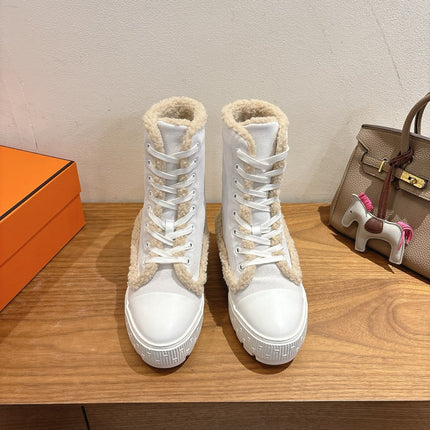 HM 26S SHEARLING LACE-UP BOOTS IN WHITE CALFSKIN AND SUEDE