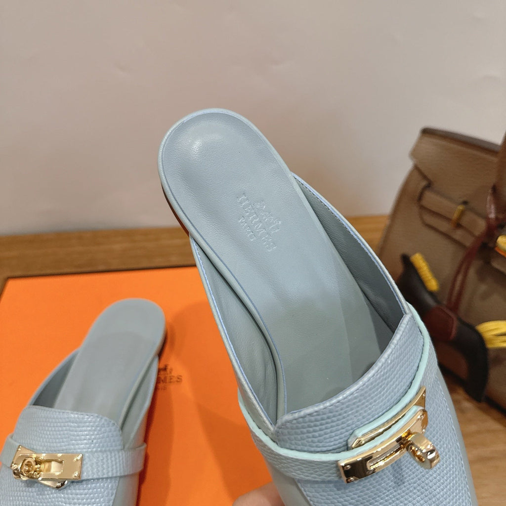 HM 26S OZ MULE IN LIGHT BLUE CALFSKIN GOLD HARDWARE